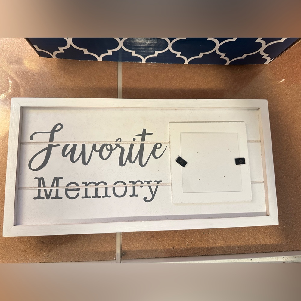 White 'Favorite Memory' Wall Decor